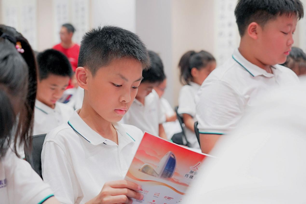 理想·初心 小記者參訪(fǎng)人民日?qǐng)?bào)社