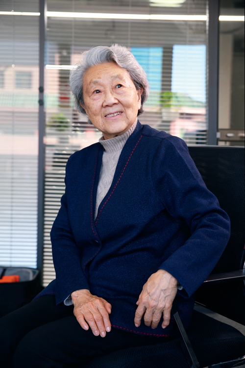 “每當(dāng)我們提起這個(gè)名字就感到很溫暖、很自豪”