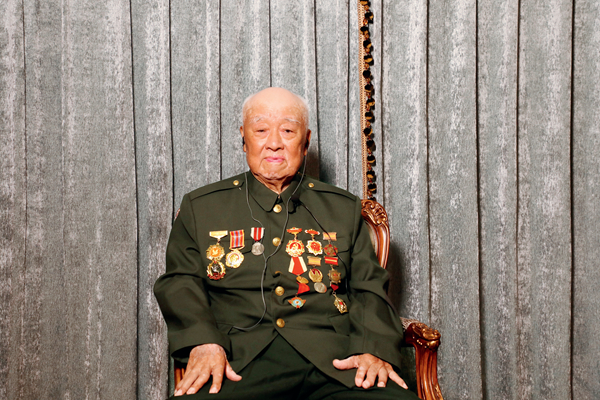 “歸根到底，中國(guó)人要有血性”