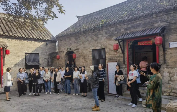 激發(fā)創(chuàng)新活力，貢獻(xiàn)巾幗力量