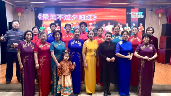 胡楊林朗誦藝術(shù)團(tuán)奏響多彩生活“樂章”