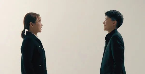 韓國(guó)“女王”，落入30億元?dú)⒇i盤(pán)