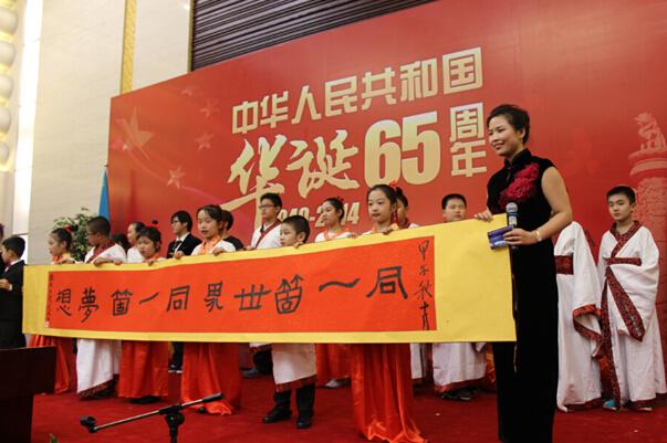 姚國(guó)友，做中國(guó)傳統(tǒng)書(shū)畫(huà)的傳承者
